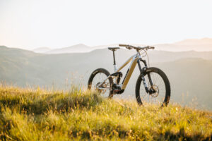 2023 privateer e161 hero.jpg