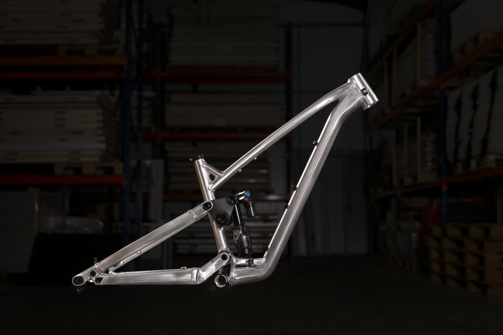 2023 privateer gen 2 frame.jpg