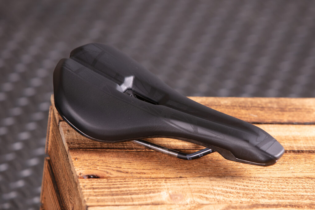 2023 pro msn 1.3 enduro saddle 5ct