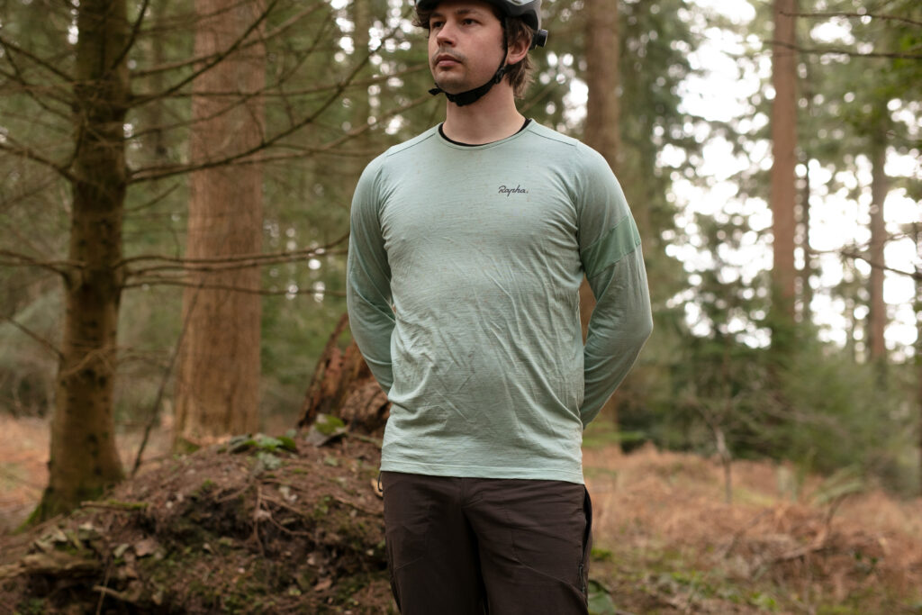 2023 rapha trail merino jersey hero.jpg