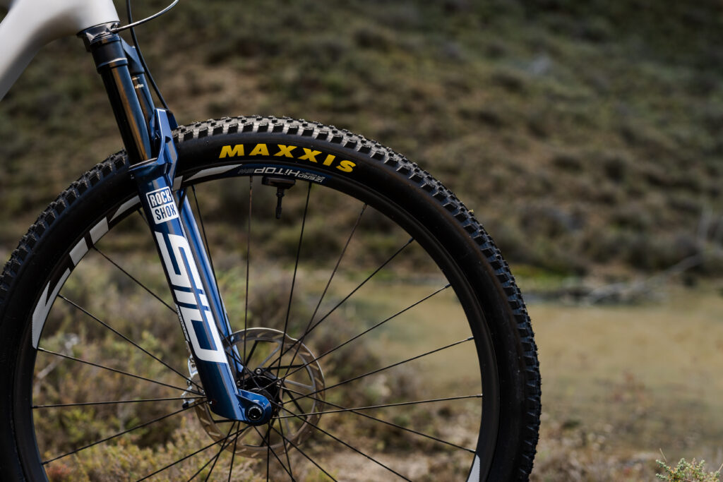 2023 rockshox SID side