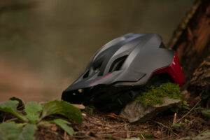 Troy Lee Designs Flowline SE helmet review