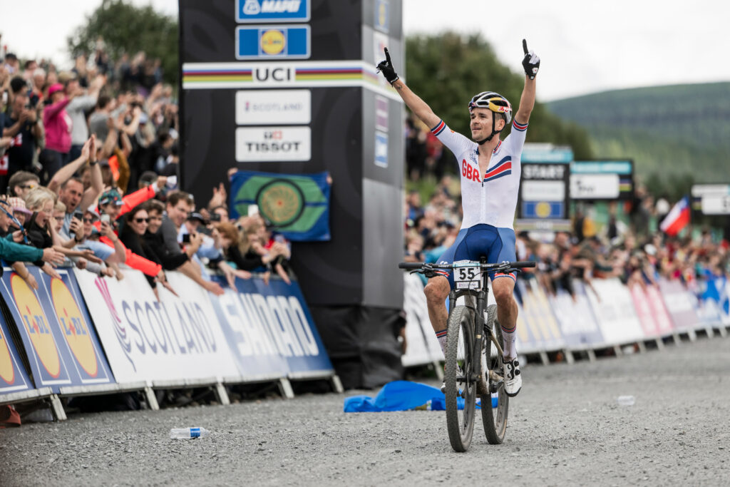 2023 uci world champ xco pidcock.jpg