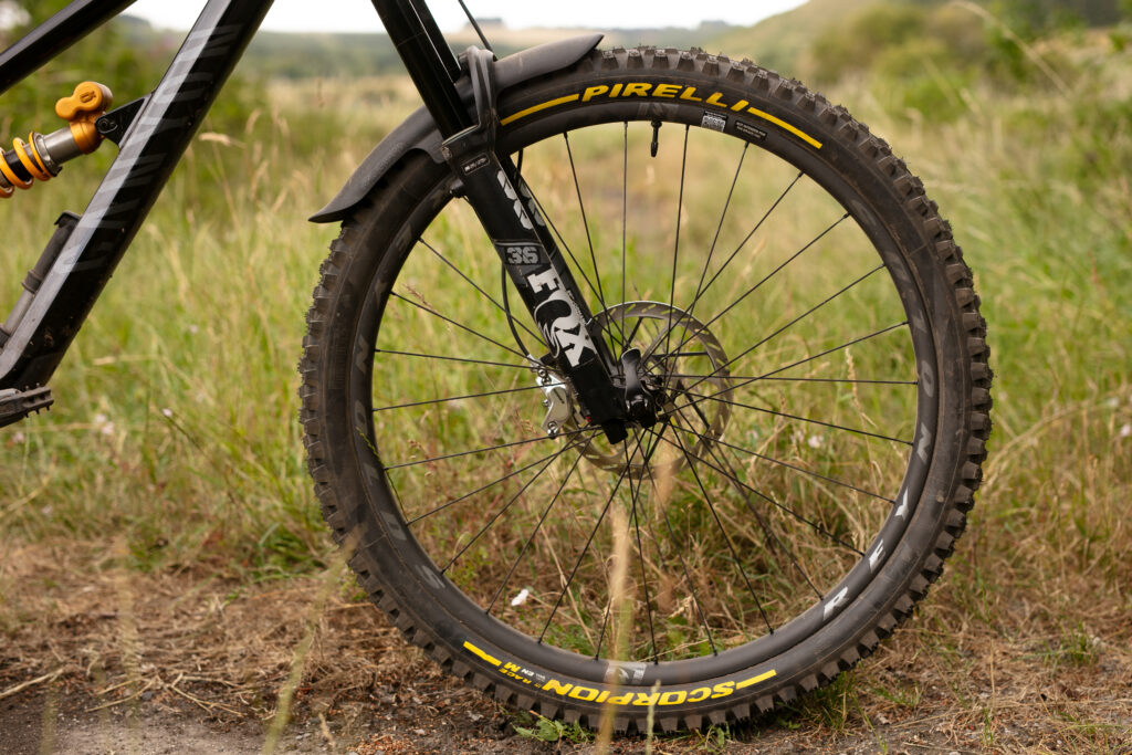 2023Reynolds Blacklabel 309 Enduro Pro hero.jpg