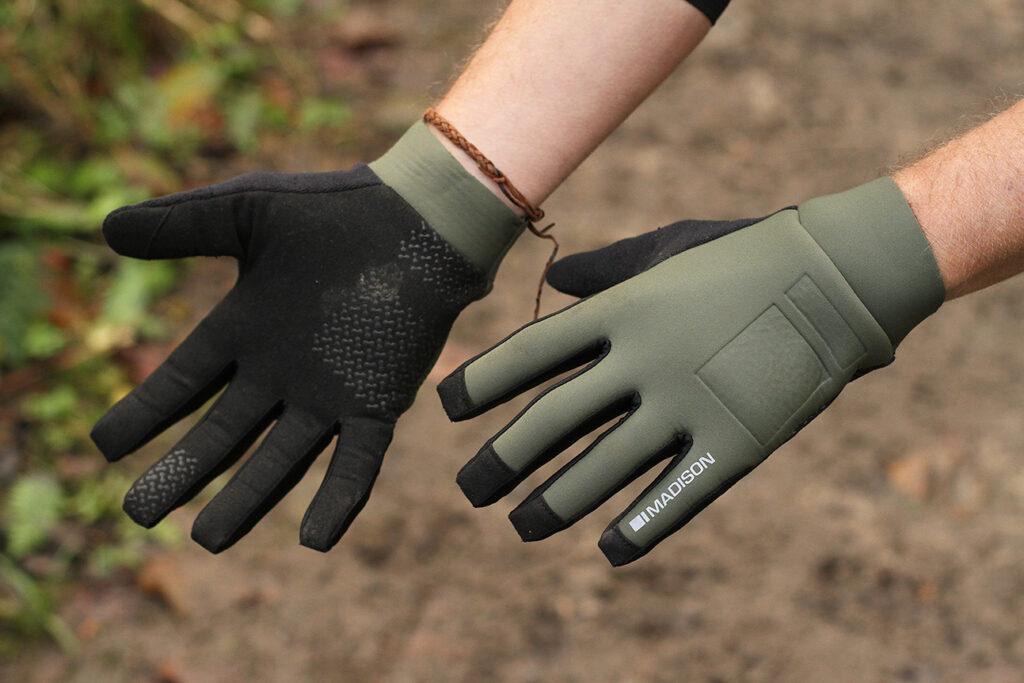2024 DTE 4 Season DWR Gloves hero.jpg
