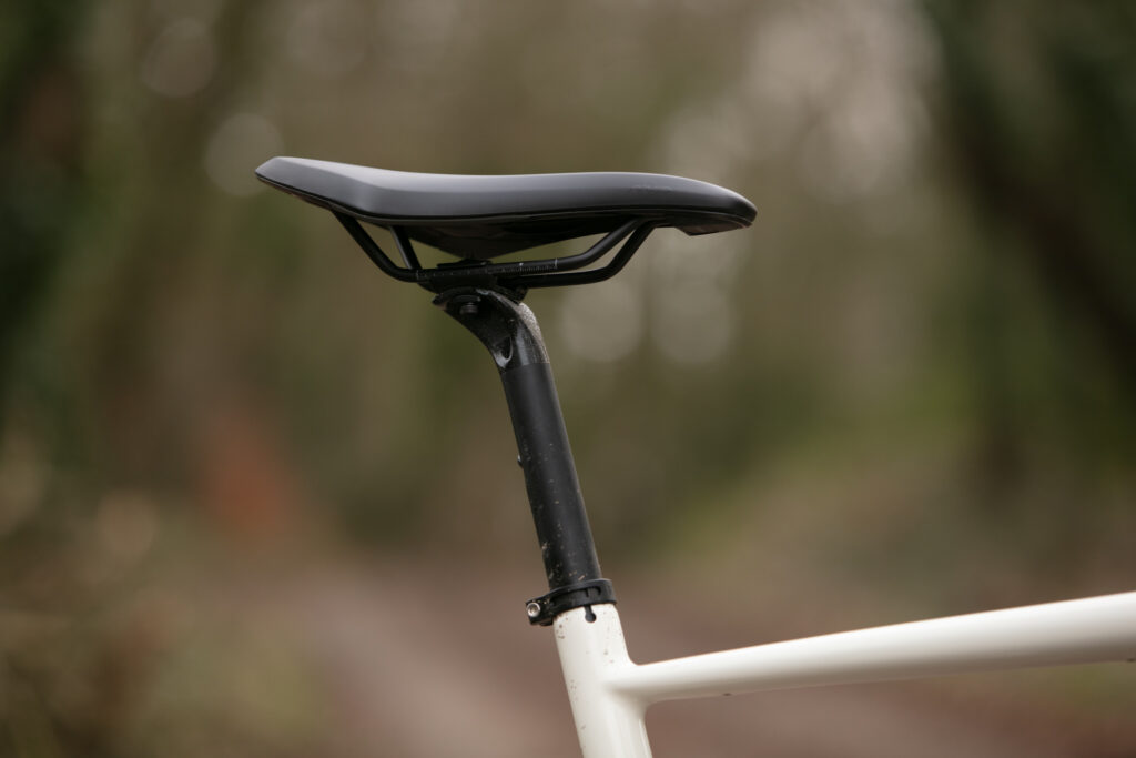 2024 Fara F:Gravel Apex XPLR AXS Saddle