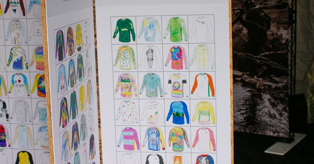 Endura kids jerseys