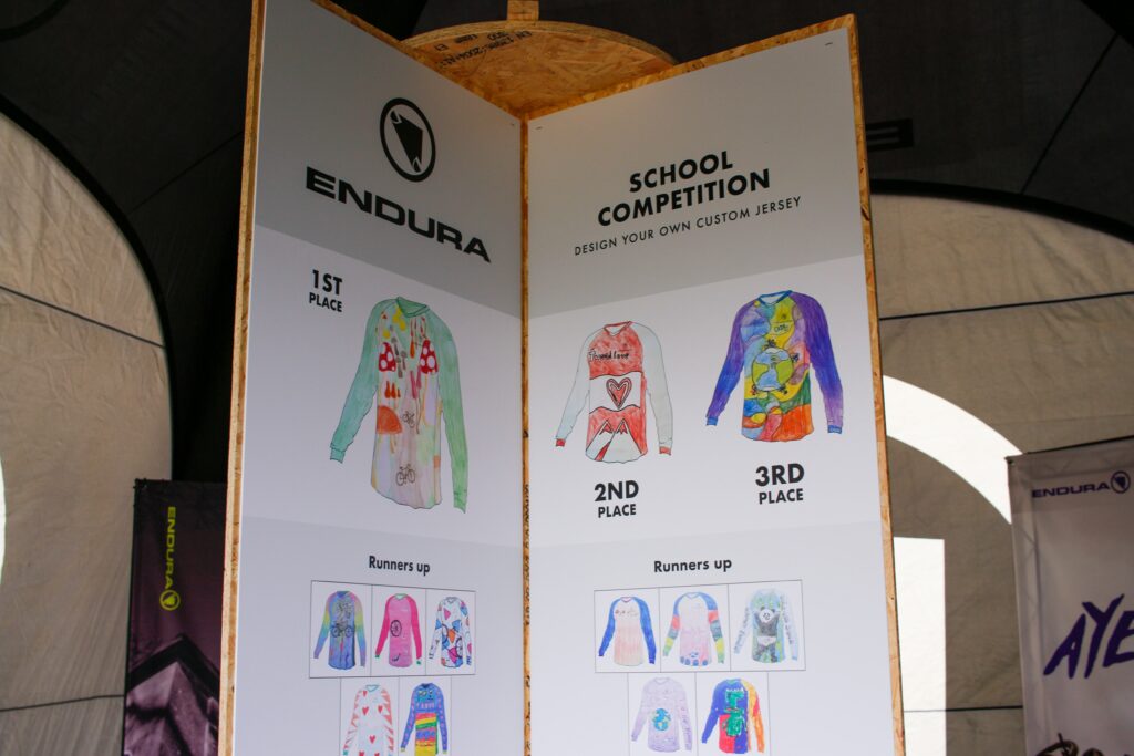 Endura kids jerseys