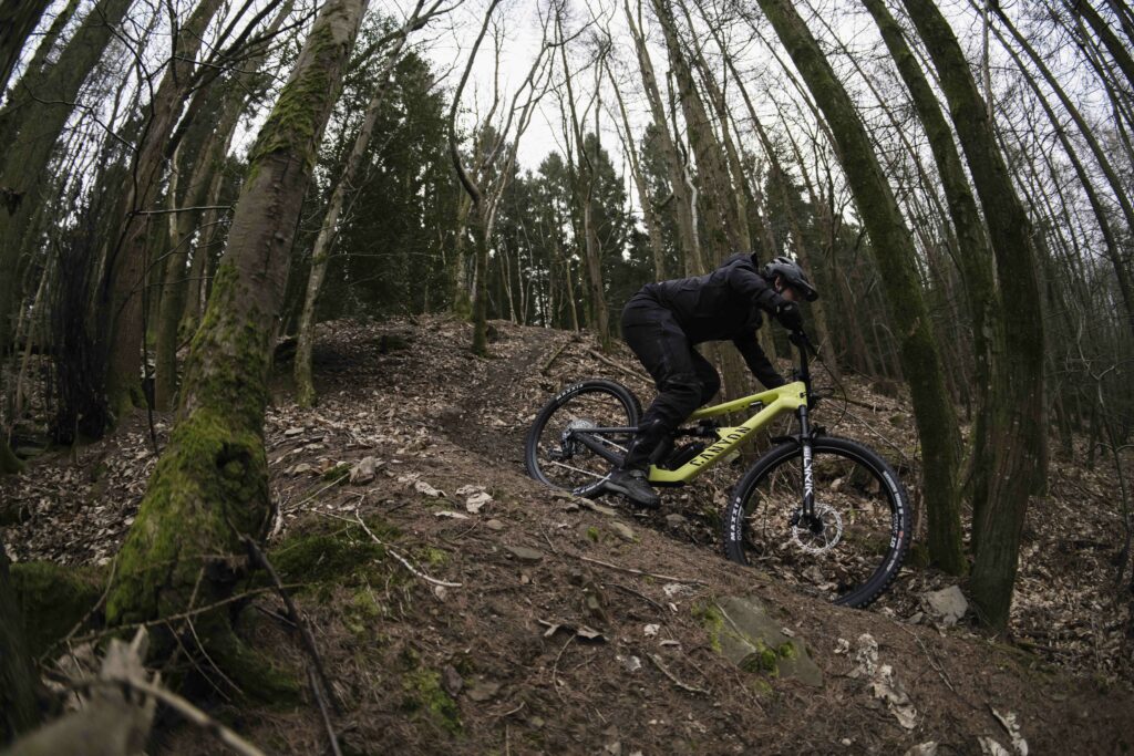 2024 canyon spectral riding 1