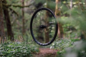 2024 easton ec90 alx hero.jpg