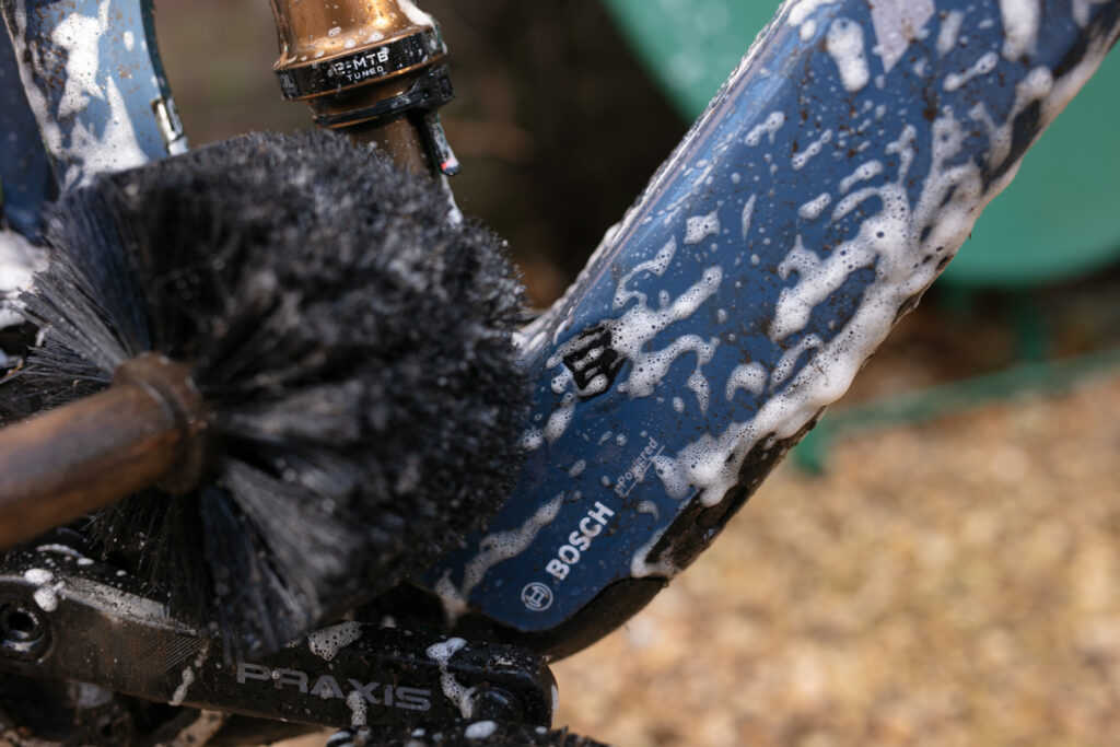 2024 emtb frame cleaning