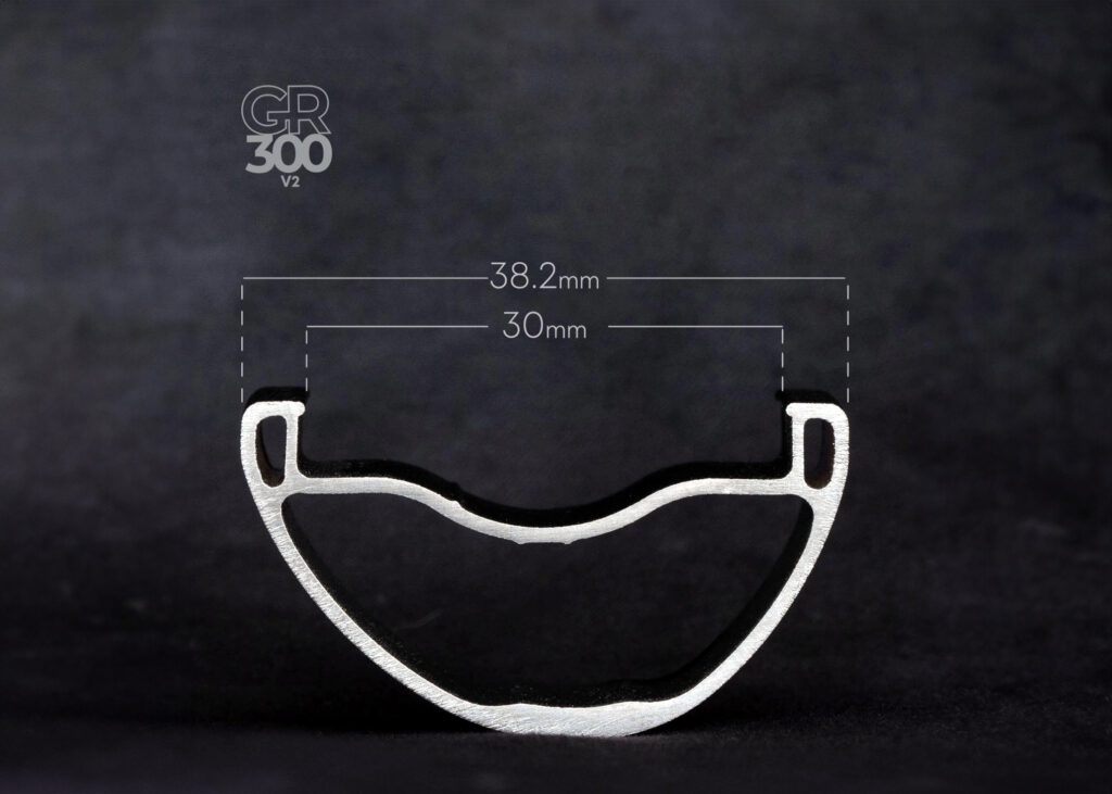 2024 i9 grade 300 rim cutaway