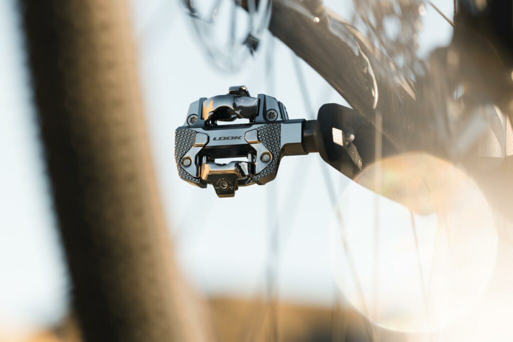 2024 look x track power pedals hero.jpg