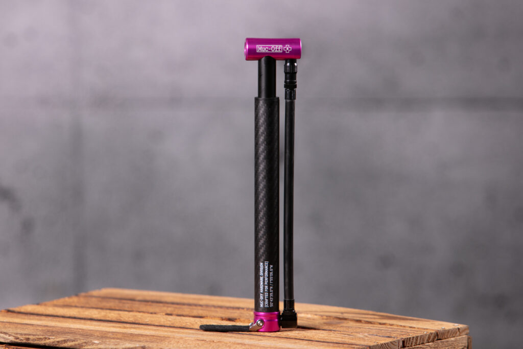 2024 muc-off air mach carbon pump 5ct