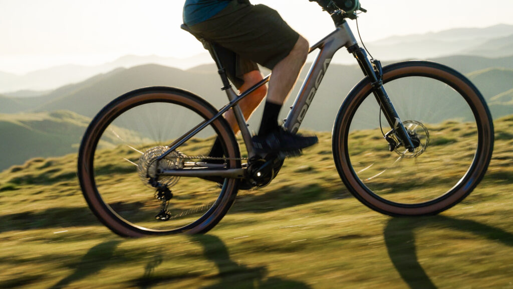 2024 orbea urrun hero.jpg