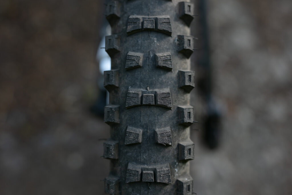 2024 pirelli scorpion enduro race t tread close