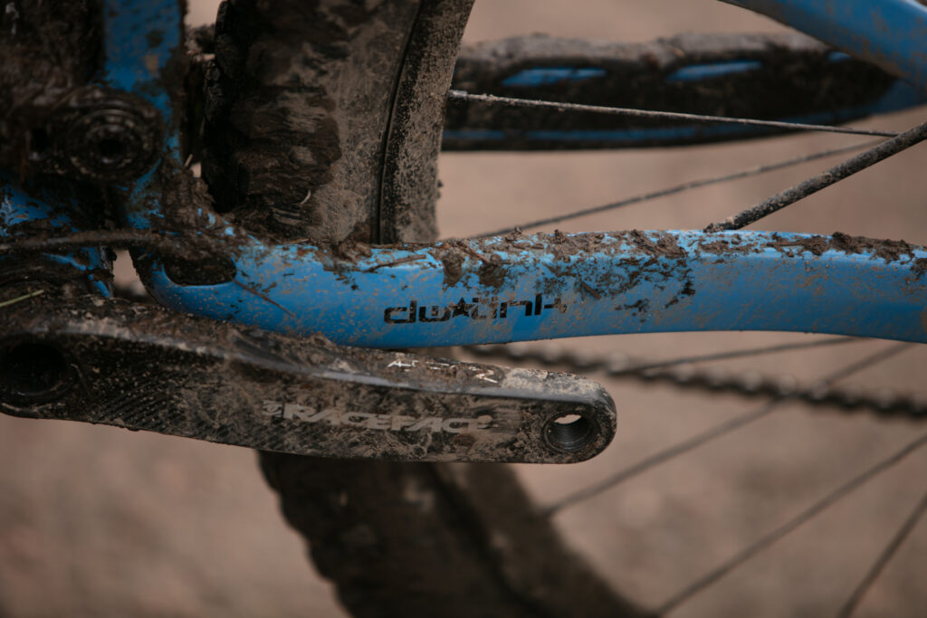2024 pivot switchblade dw