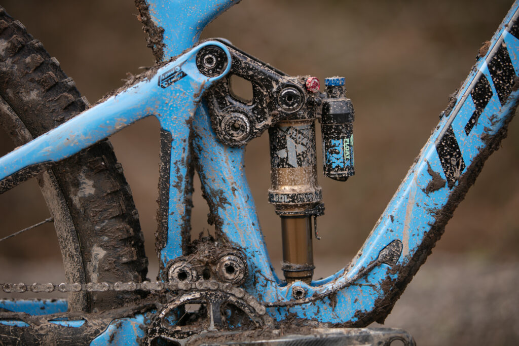 2024 pivot switchblade sus
