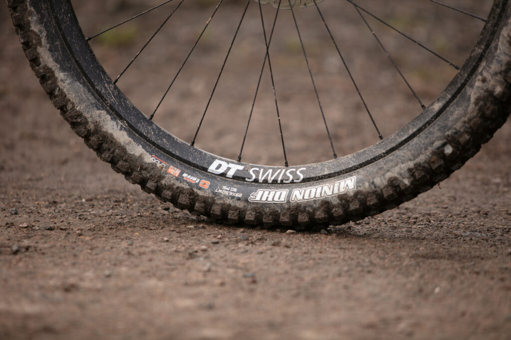 2024 pivot switchblade wheel