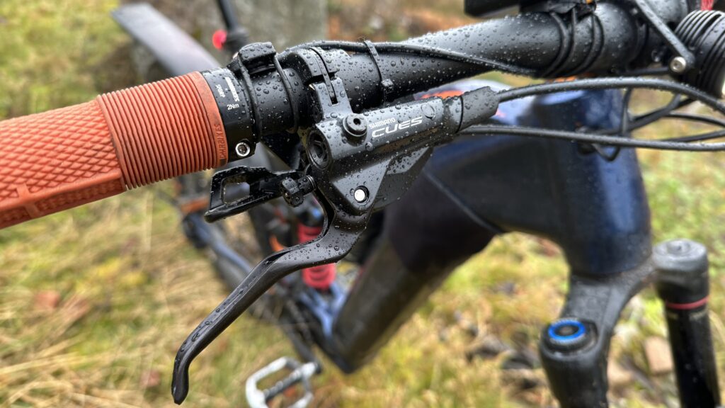 2024 shimano cues brakes lever.JPG