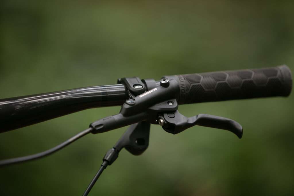 2024 trek top fuel 8 brake lever.jpg