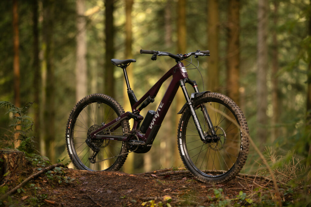 2024 whyte e lyte evo RS hero.jpg