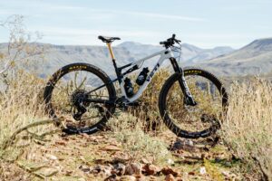 2024 yeti asr hero N.jpg