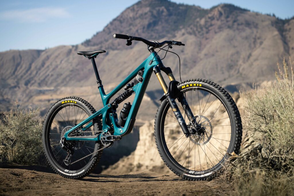2024 yeti sb165 hro.jpg