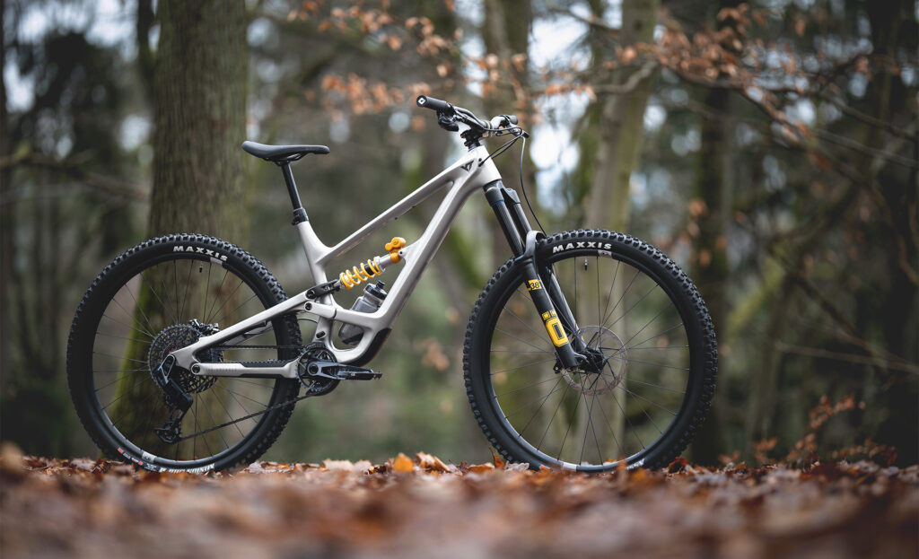 2024 yt industries core 5 hero.jpg