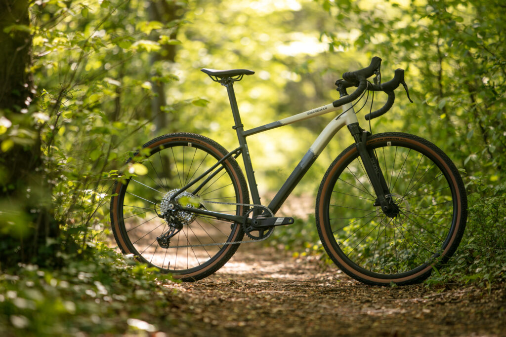 2025 boardman trvl hero 2