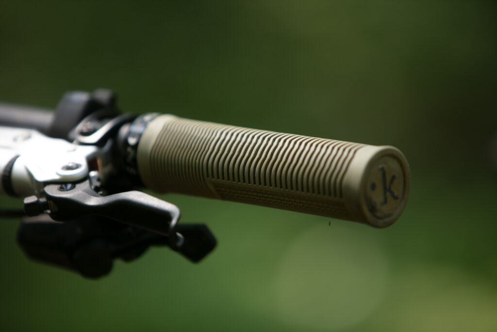 2025 fizik comfortfeel grips hero.jpg