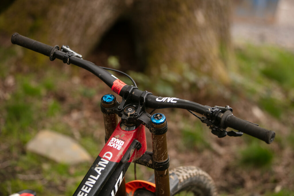 2025 laurie greenland santa cruz v10 bar