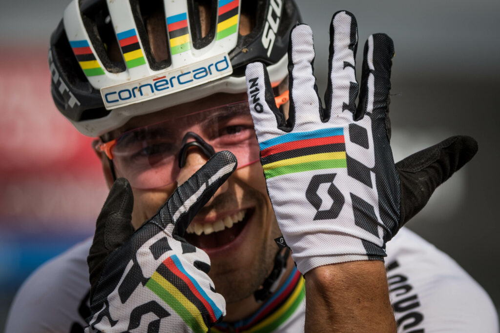 2025 nino schurter 4
