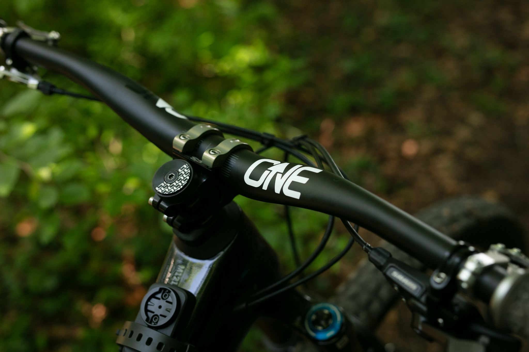 OneUp Components V2 Carbon Handlebar review - Cycling News | off-road.cc