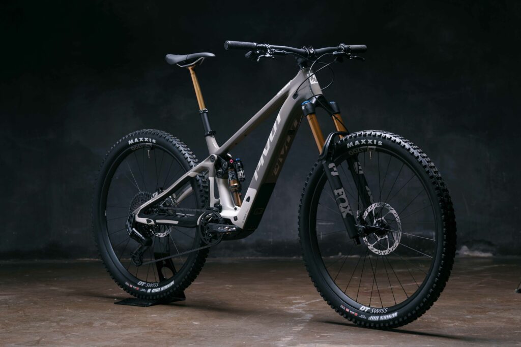2025 pivot shuttle amsl hero.jpg