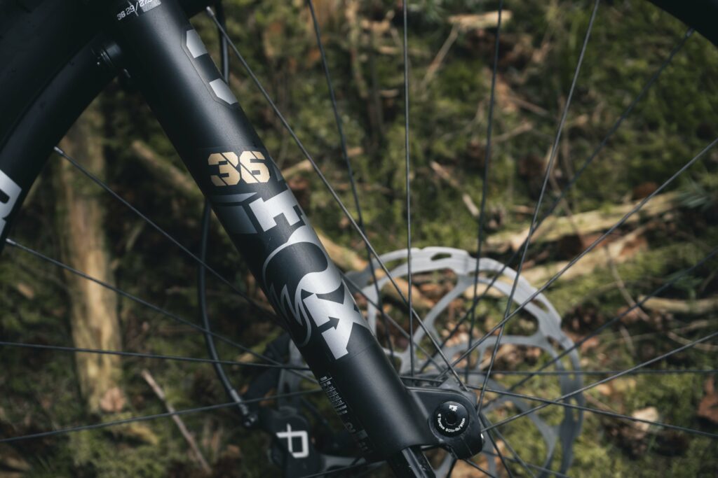 2025 yt industries decoy 29 sn fork