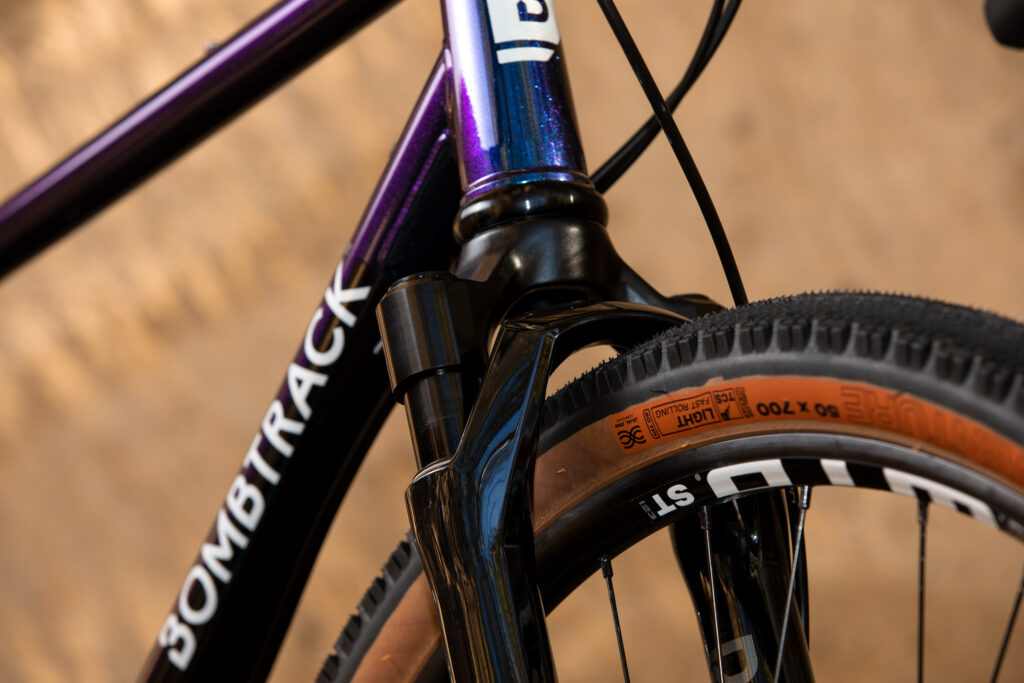 2023 Bombtrack Beyond Sus Gravel bike suspension fork