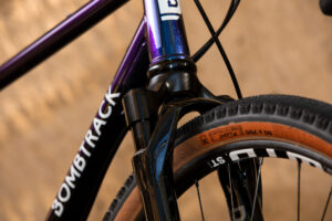 2023 Bombtrack Beyond Sus Gravel bike suspension fork