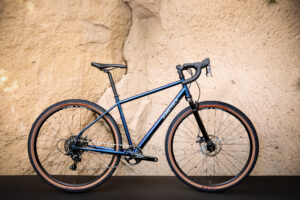 2023 Bombtrack Beyond Sus Gravel bike full bike