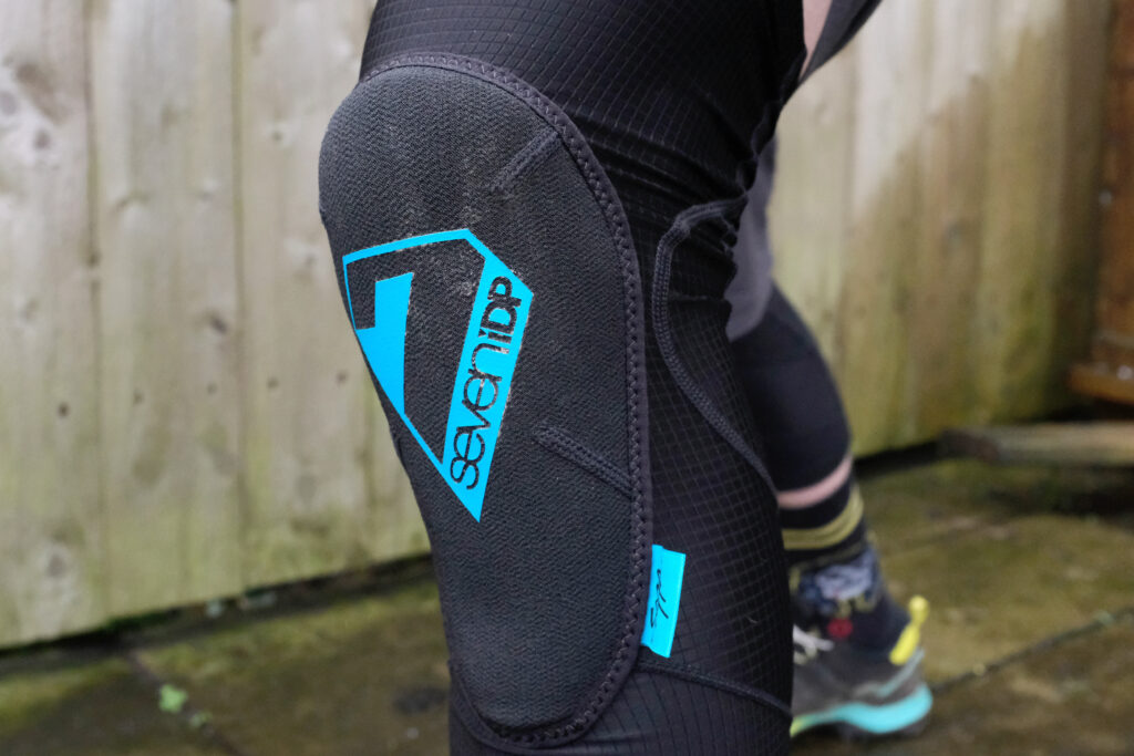 7iDP Sam Hill Lite Knee Pads review 1