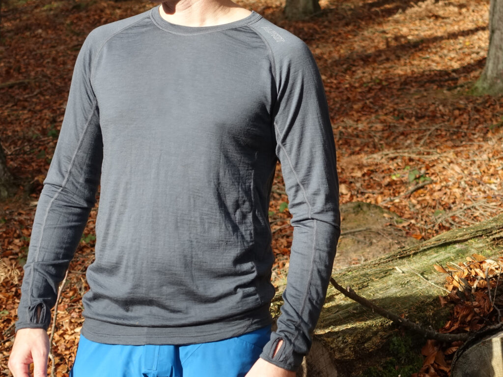 Alp-Kit-Kepler-Long-Sleeve-Merino-Baselayer-DSC03567