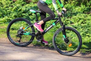 B&rsquo;Twin Rockrider 700 24&Prime; kids mountain bike review