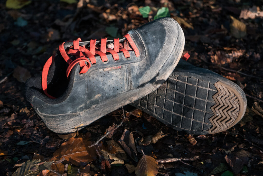 Bontrager-Flatline-flat-pedal-shoes-review-100