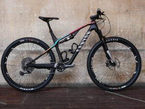 Canyon-Lux-CF-SL-6-Pro-Race-first-look-review-100.jpg