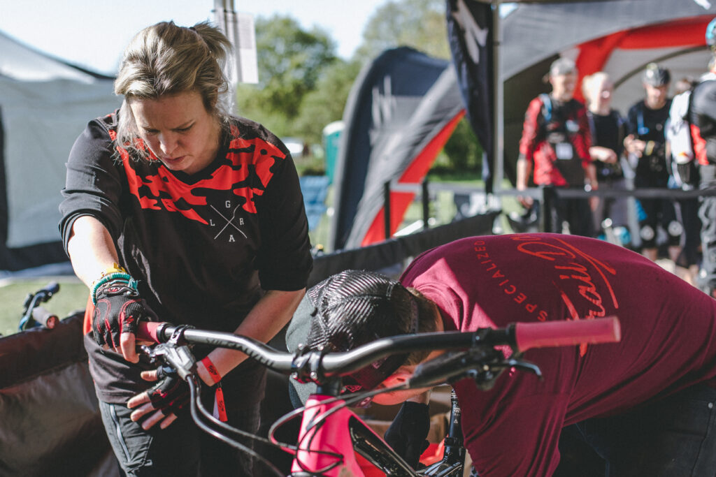 Specialized Trail Days get help getting set up
