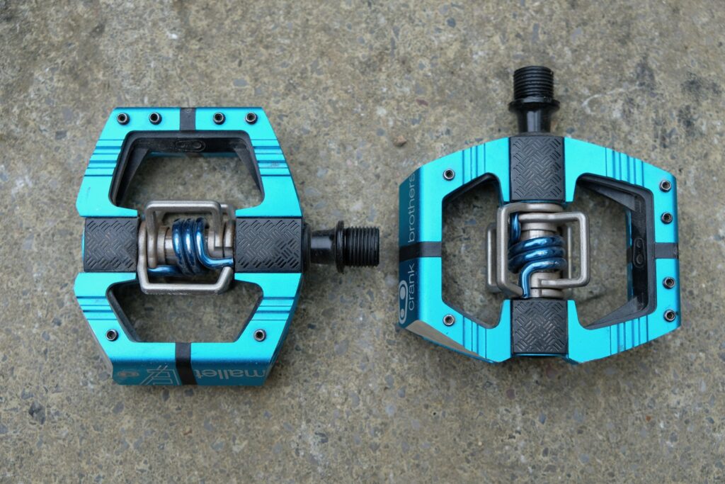 Crank Brothers Mallet E pedals – 2.jpg