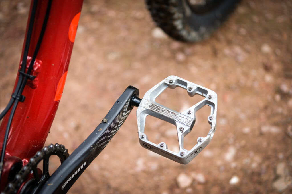 Crankbrothers Stamp 2 flat pedals small-2.jpg