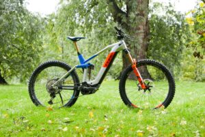 Cube Stereo Hybrid 160 HPC Actionteam 625 27.5 2020 review