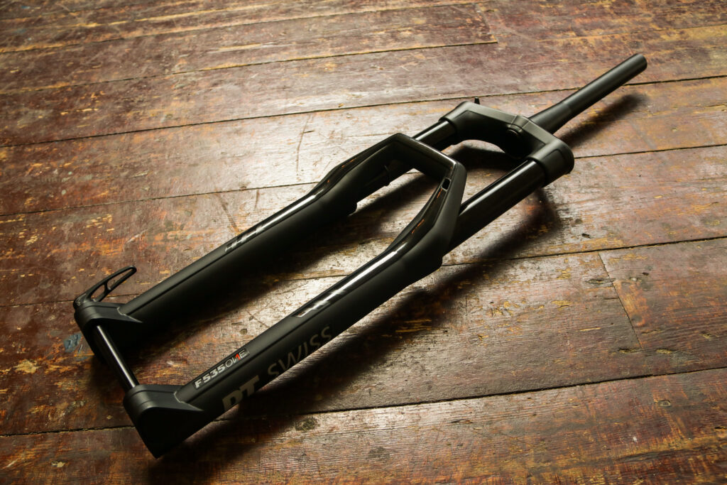 DT Swiss F535 One fork first look-1.jpg