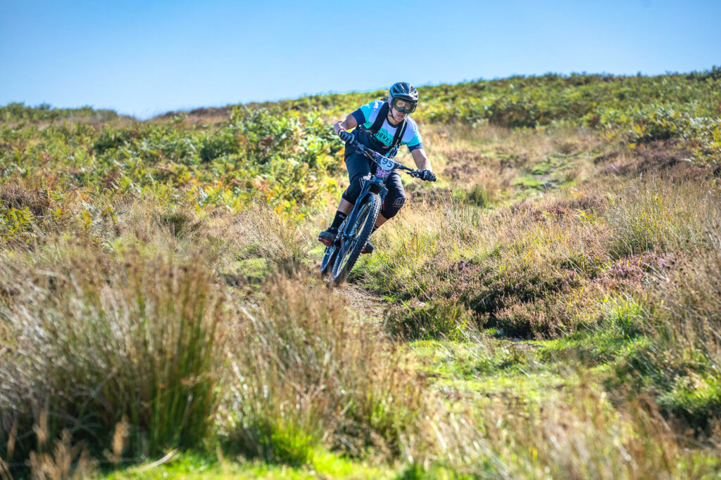 EX-Enduro-e-bike-racing-2019-100-2